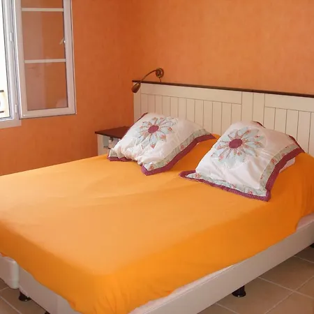 Holiday home Les Coralines