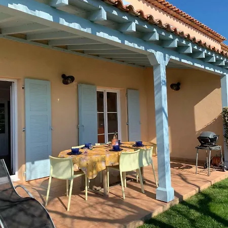 Les Coralines Holiday home *