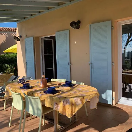 Les Coralines Holiday home *